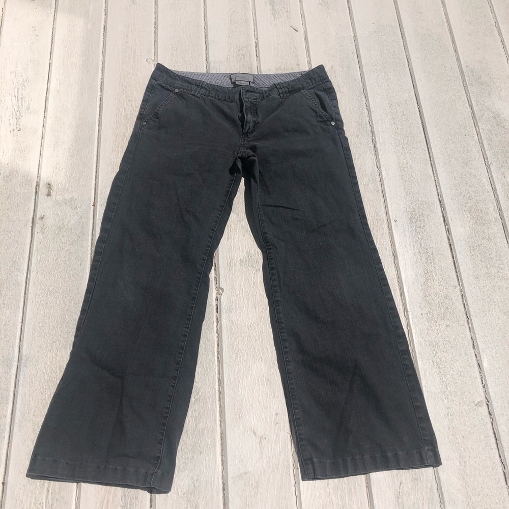 Low waisted grey jeans, boot cut